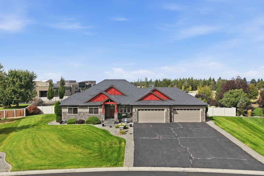 Photo of 10113 N Moss Ln, Spokane, WA 99208 (MLS # 202624550)