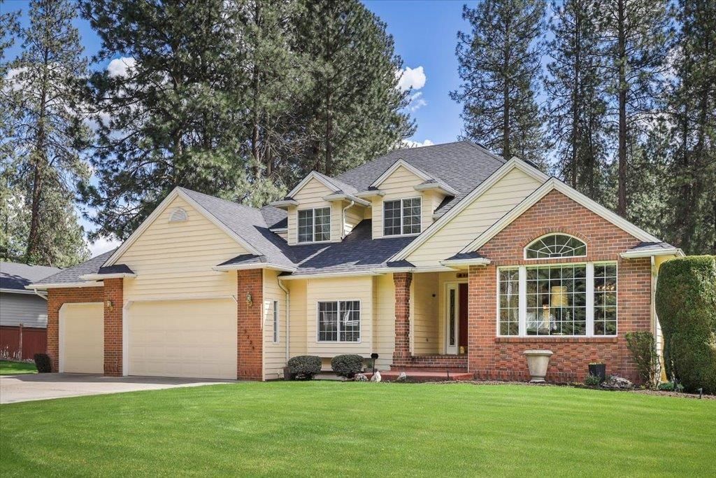 Photo of 5226 E Vulcan Ct, Mead, WA 99021 (MLS # 202616373)
