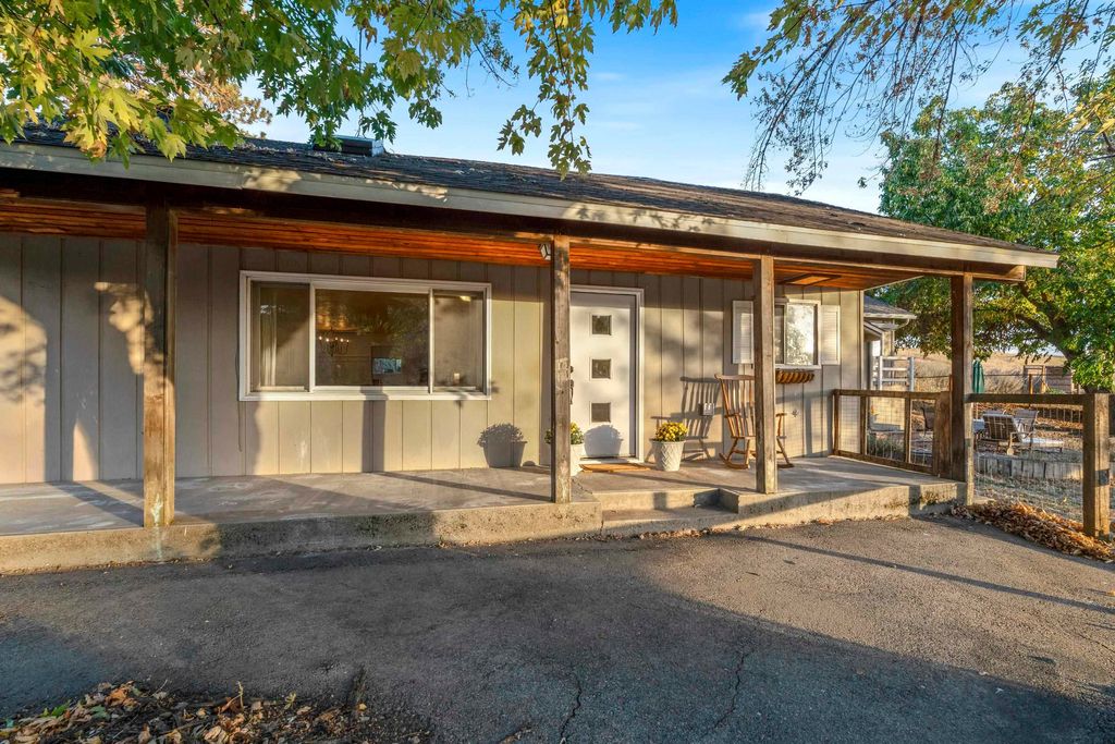Photo of 6606 E Wagner Rd, Spokane, WA 99223 (MLS # 202525417)