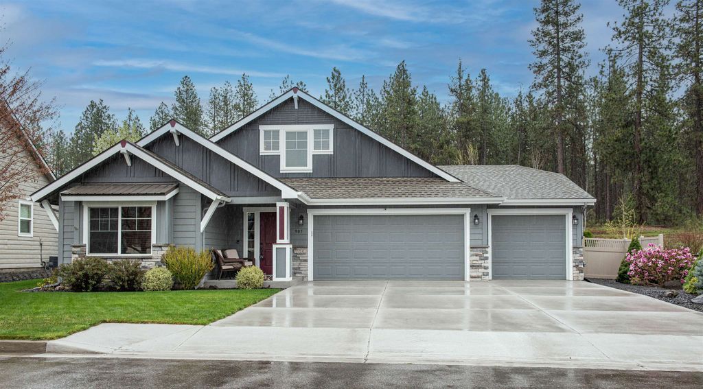 Photo of 907 W SIENA PEAK Rd, Spokane, WA 99224 (MLS # 202615923)