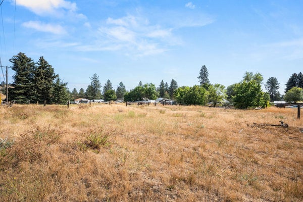3902 E LINCOLN RD, SPOKANE, WA 99217 - Image e97fffe547f07b0d8e158c3855bcbe32/4293482066