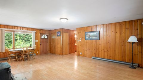 Single Family Residence in Mead WA 23407 Mt Spokane Park Dr 9.jpg