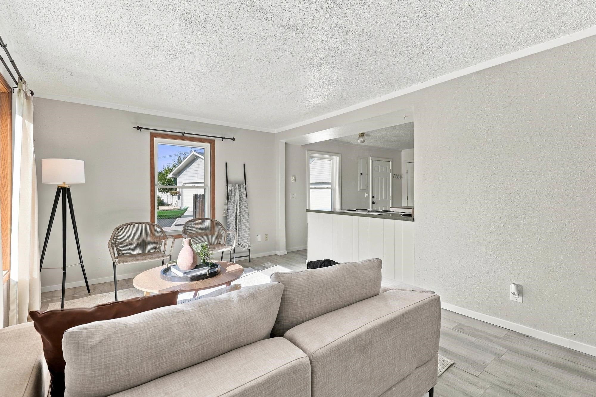 14107 E Longfellow Ave - Photo 4