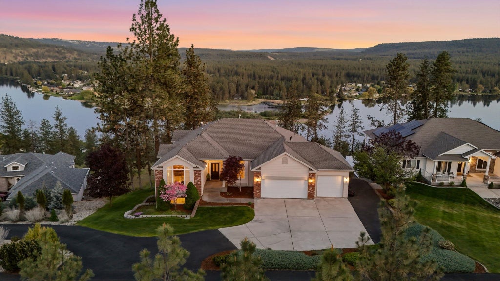 Photo of 10599 W Lakeside Ln, Nine Mile Falls, WA 99026 (MLS # 202621486)