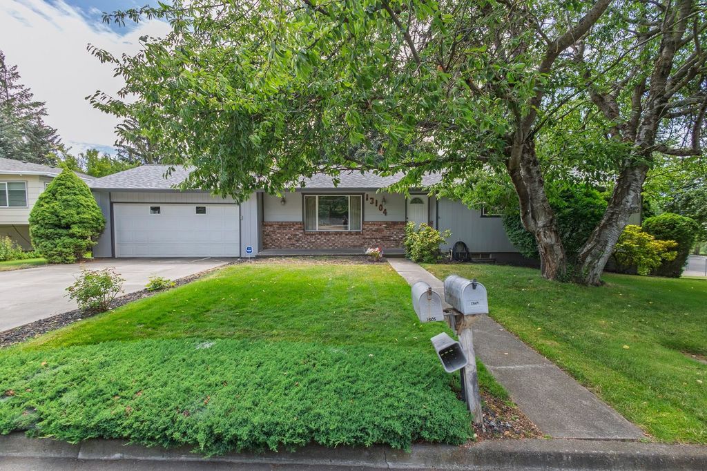 Photo of 13104 E 28th Ave, Spokane Valley, WA 99216 (MLS # 202620998)