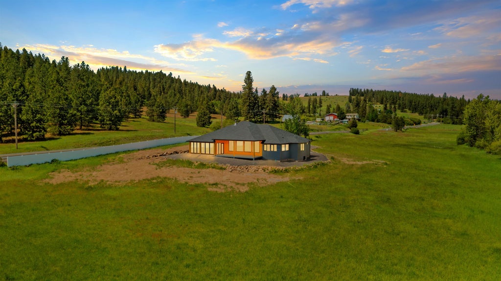 Photo of 19490 N Madison Rd, Mead, WA 99021 (MLS # 202623460)