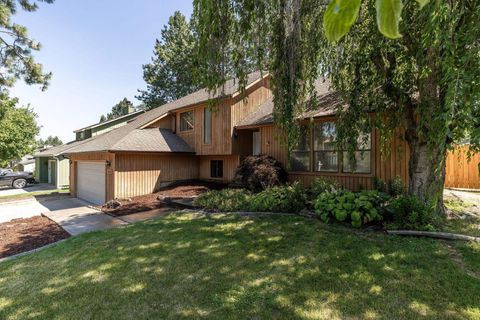 Photo of 4303 S Myrtle St, Spokane, WA 99223 (MLS # 202613722)