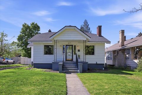 Photo of 3119 W Alice Ave, Spokane, WA 99205 (MLS # 202616668)
