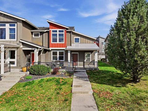 Photo of 2204 W Summit Pkwy, Spokane, WA 99201 (MLS # 202614779)