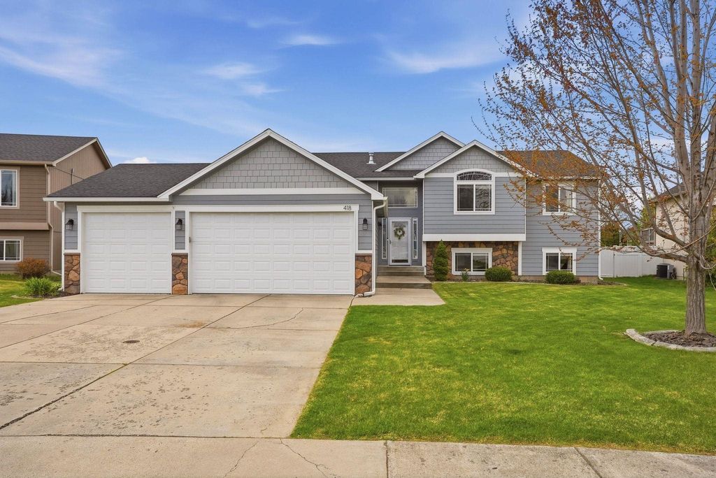 Photo of 418 E Parker Dr, Colbert, WA 99005 (MLS # 202616291)