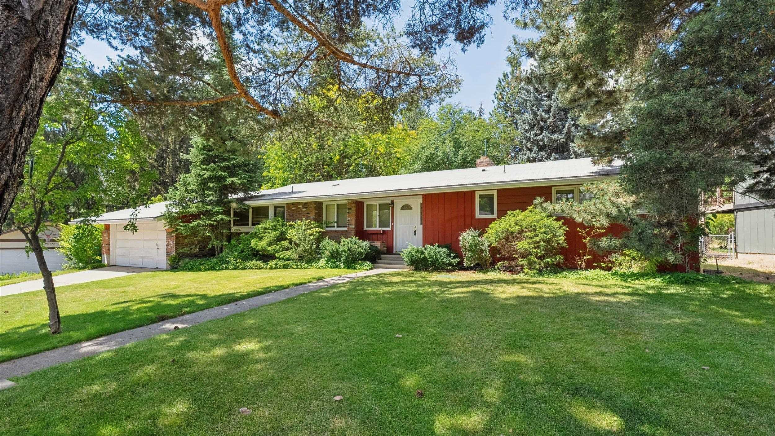 Photo 1 of 34 — 4303 N Ella Rd, Spokane, WA 99212