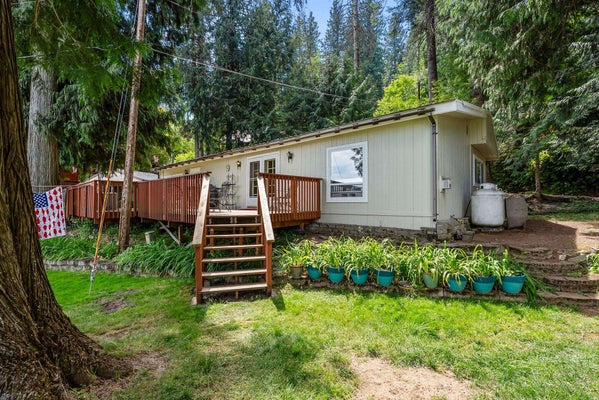 11715 N HONEYMOON BAY RD, NEWMAN LAKE, WA 99025 - Image ed70644de801d2e3a041bb6cd45e82cb/428115553