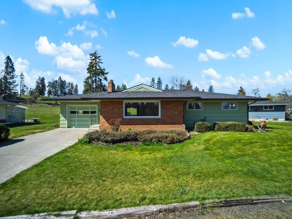 Photo of 218 S River St, Rockford, WA 99030 (MLS # 202616303)