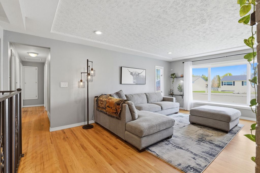 Photo of 1718 Bolivar Rd, Spokane Valley, WA 99037 (MLS # 202616124)