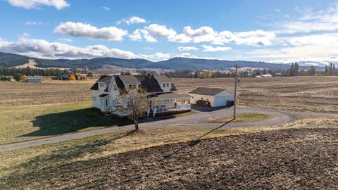 Photo of 13716 E Piper Rd, Spokane, WA 99217 (MLS # 202612958)