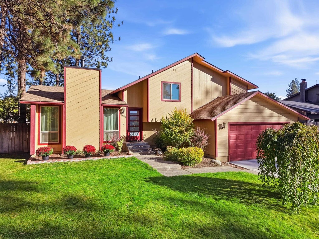 Photo of 2406 N Pioneer Ridge Dr, Post Falls, ID 83854 (MLS # 202625878)
