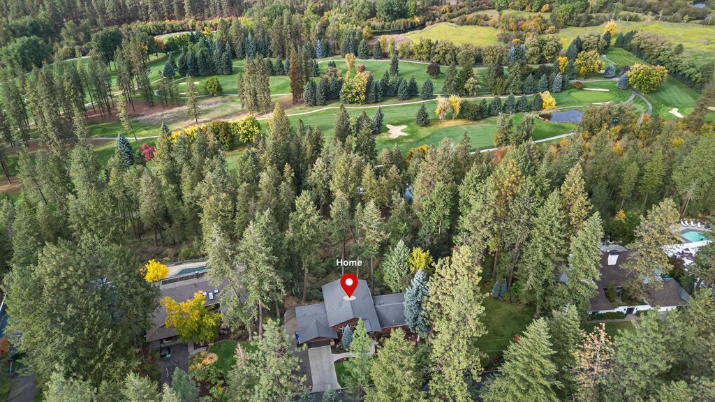 Photo of 1622 W Fairway Dr, Spokane, WA 99218 (MLS # 202525546)