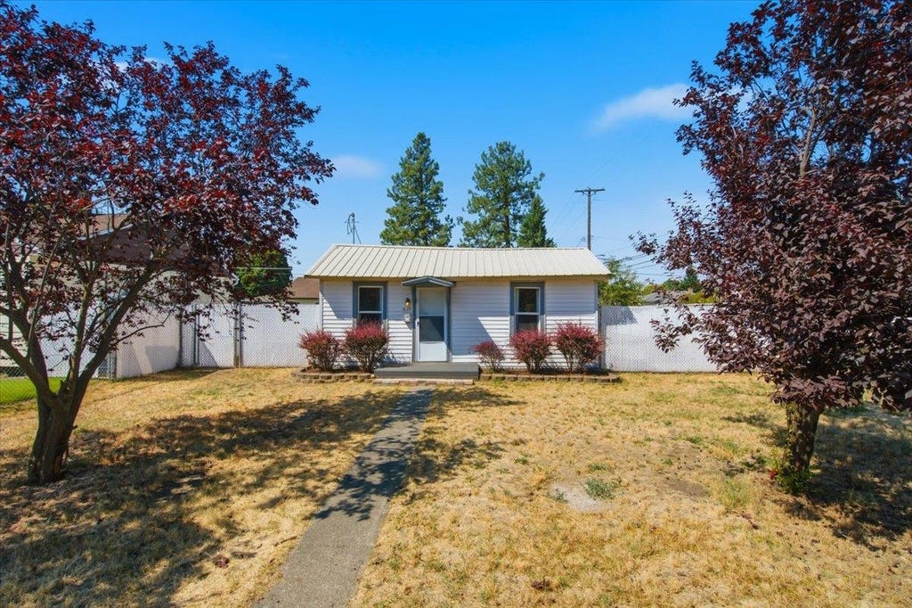 Photo of 4129 N Normandie St, Spokane, WA 99205 (MLS # 202622959)