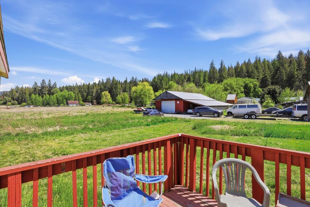 Photo of 11076 N Honeymoon Bay Rd, Newman Lake, WA 99025 (MLS # 202617599)