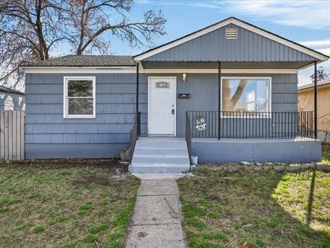 Photo of 1648 E Wabash Ave, Spokane, WA 99207 (MLS # 202613799)