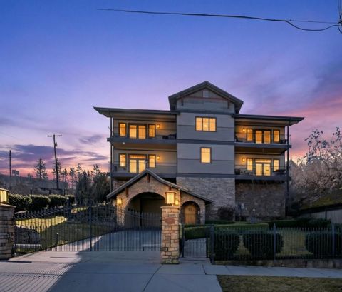 Photo of 1405 W Water Ave, Spokane, WA 99201 (MLS # 202612627)