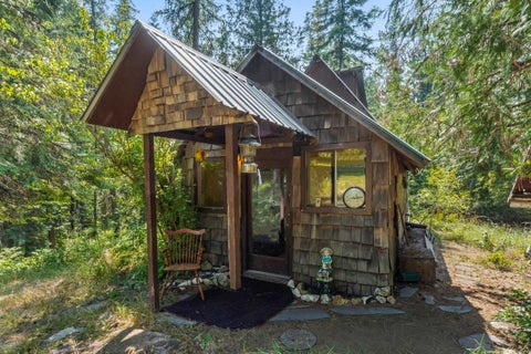 Photo of 2423 L Quinns Meadow Rd, Colville, WA 99114 (MLS # 202622076)