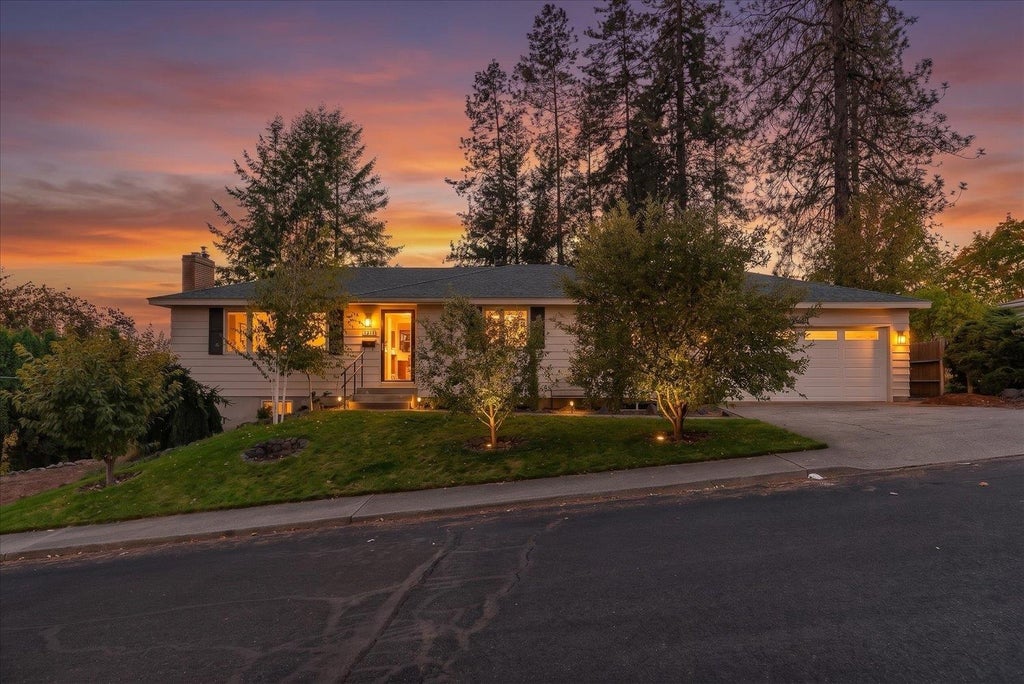 Photo of 7019 N Audubon Dr, Spokane, WA 99208 (MLS # 202625869)