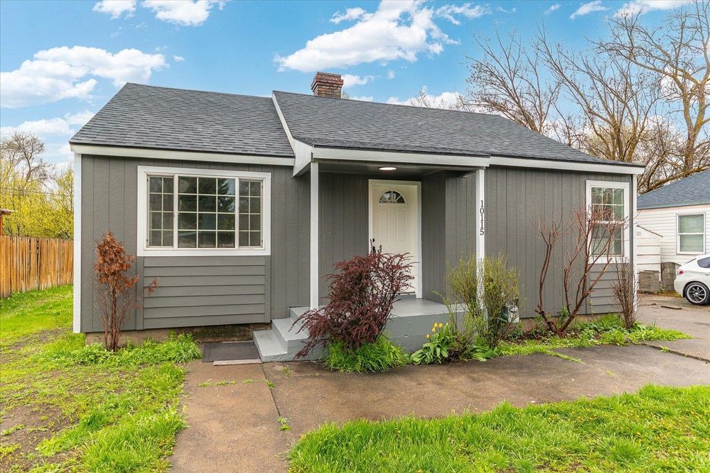 Photo of 10115 N Wesley Rd, Spokane, WA 99218 (MLS # 202615645)