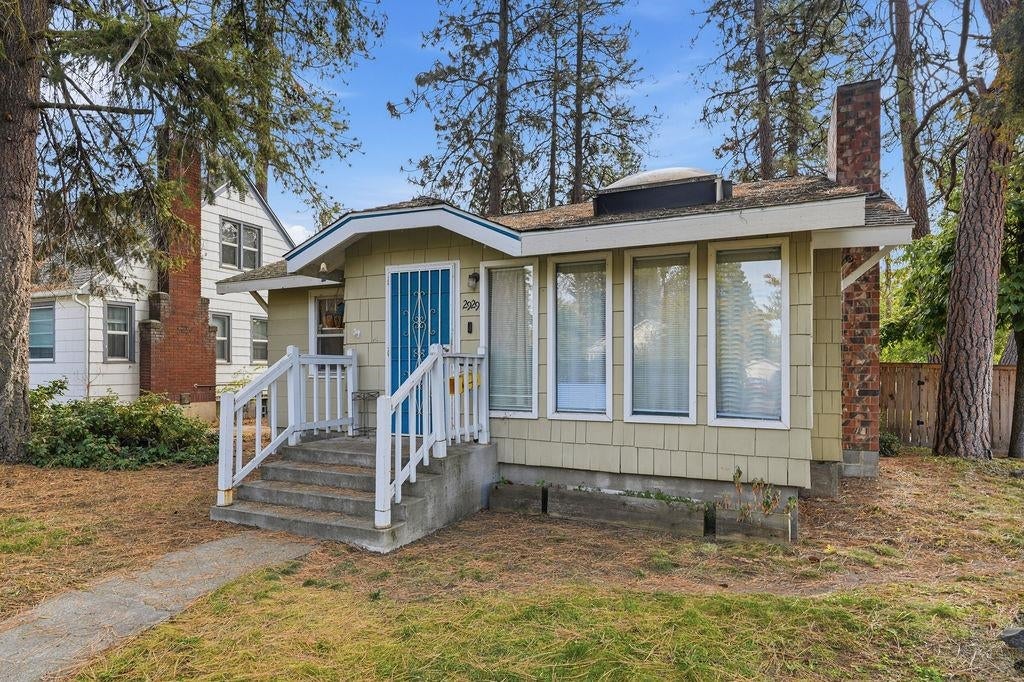 Photo of 2929 W Garland Ave, Spokane, WA 99224 (MLS # 202625925)