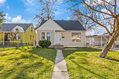 Photo of 1648 E Rockwell Ave, Spokane, WA 99207 (MLS # 202613266)