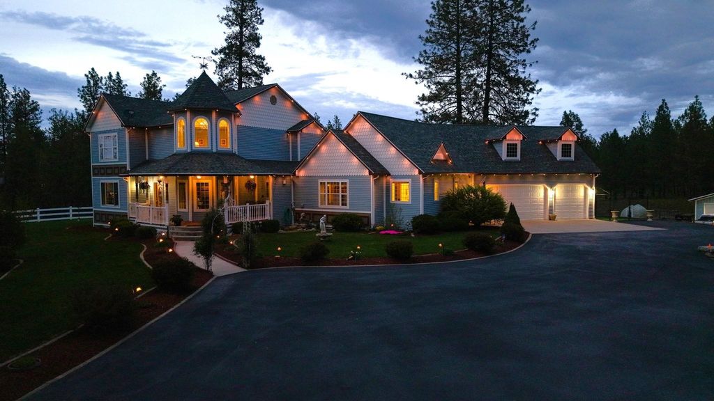 Photo of 404 S Daisy Ln, Medical Lake, WA 99022 (MLS # 202616524)