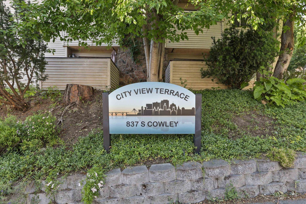 Photo of 837 S Cowley St, Spokane, WA 99202 (MLS # 202619824)