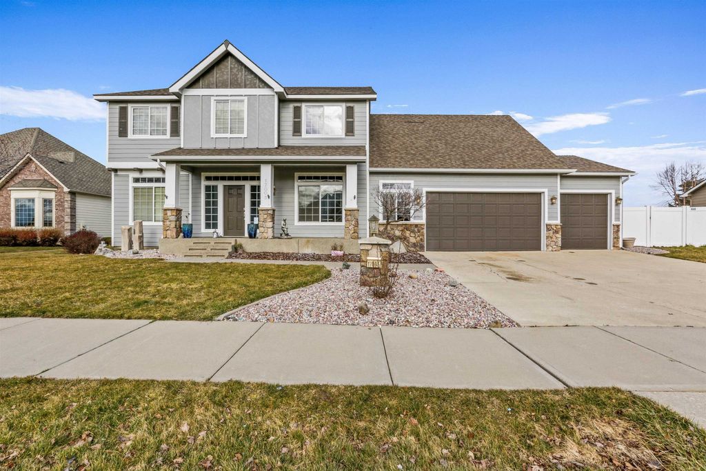 Photo of 17005 E Morningside Ln, Spokane, WA 99016 (MLS # 202615888)