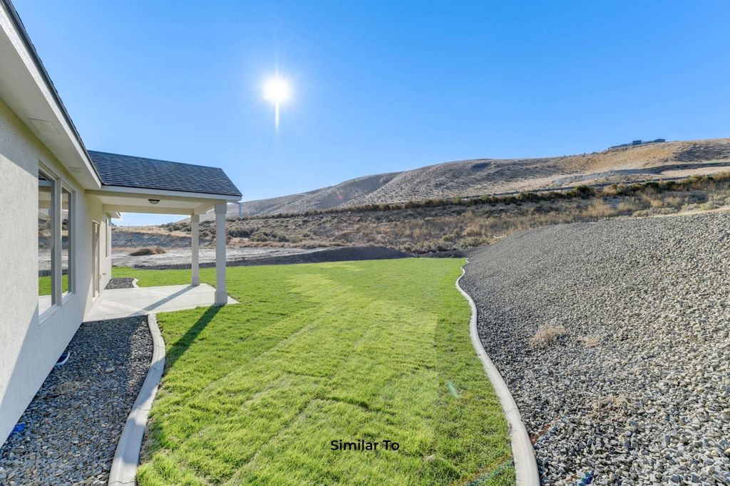 Photo of 34300 N Short Rd, Deer Park, WA 99006 (MLS # 202610891)