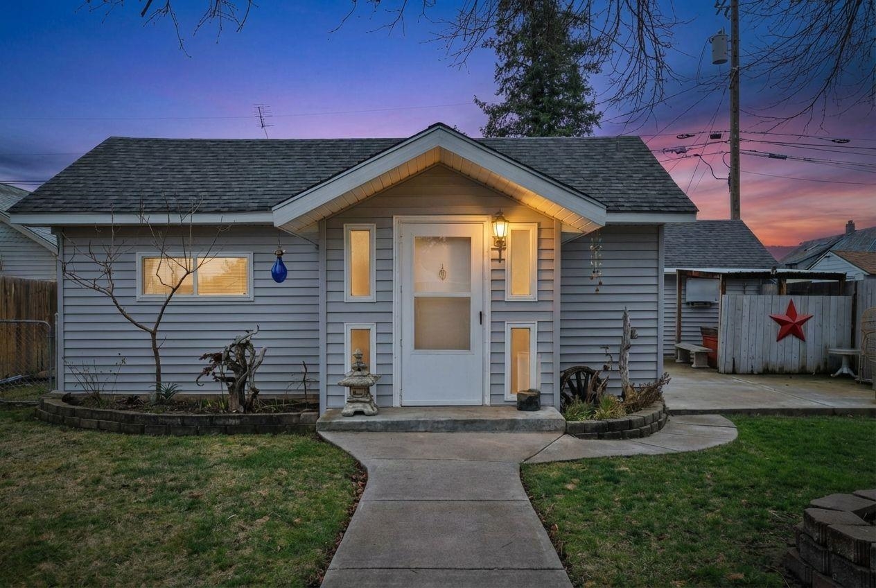 Photo 1 of 41 — 4118 N Madison St, Spokane, WA 99205