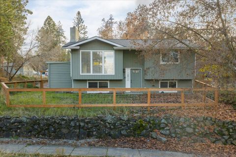 Photo of 3828 E 8th Ave, Spokane, WA 99202 (MLS # 202527098)