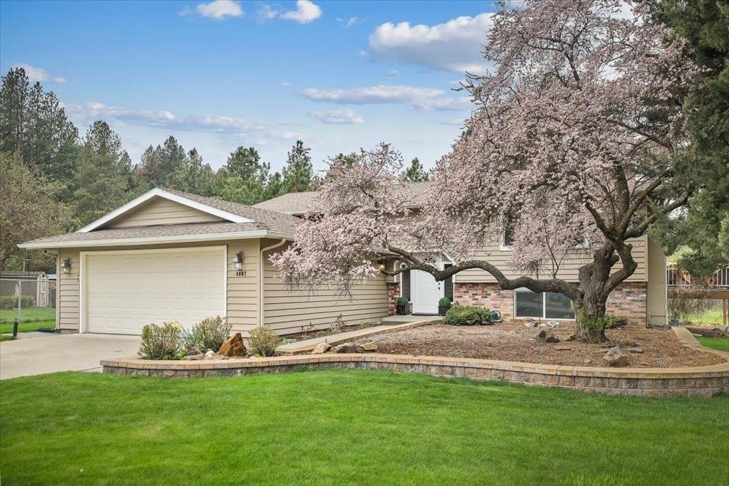 Photo of 4007 S FOREST MEADOWS Dr, Spokane Valley, WA 99206 (MLS # 202615658)