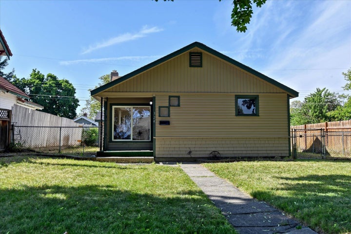Photo 1 of 21 — 324 E Everett Ave, Spokane, WA 99207