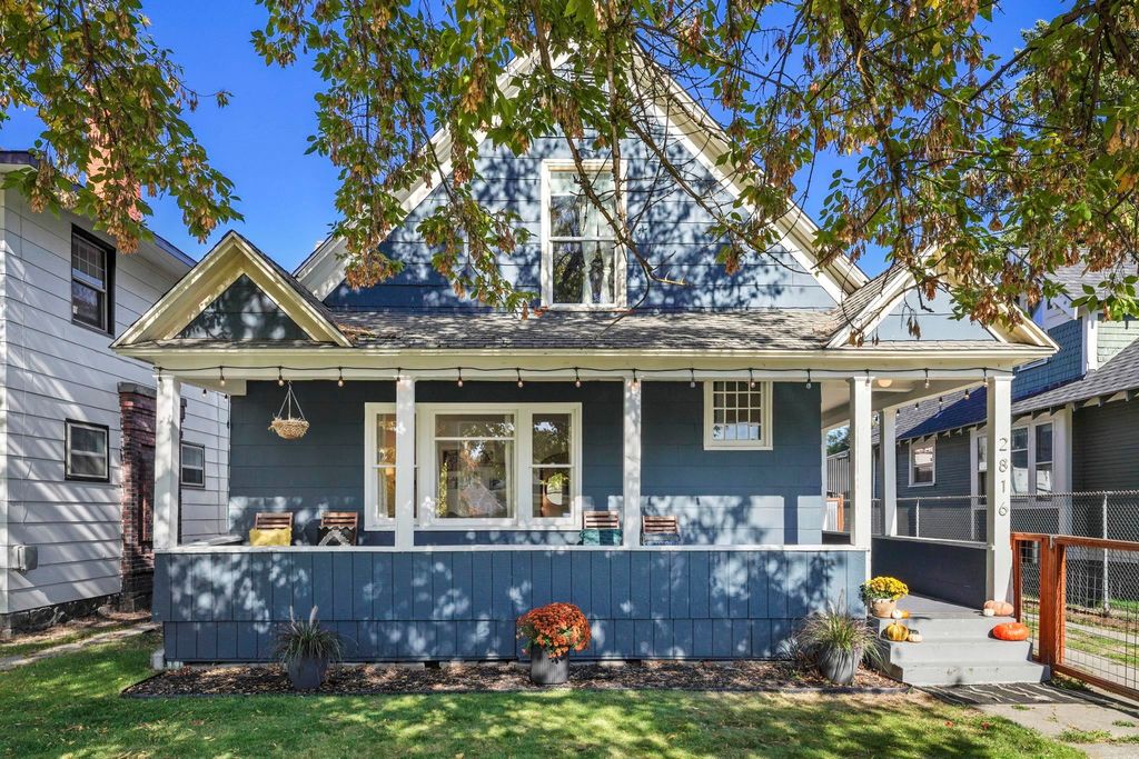 Photo of 2816 W Boone Ave, Spokane, WA 99201 (MLS # 202525542)