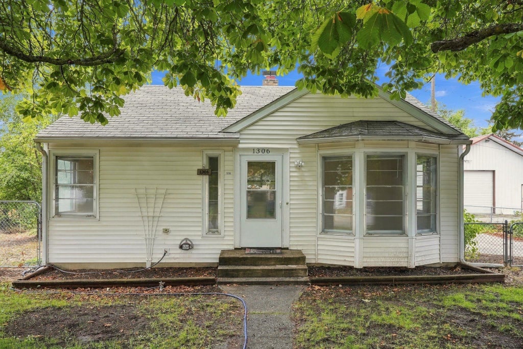 Photo of 1306 N Farr Rd, Spokane Valley, WA 99206 (MLS # 202624443)