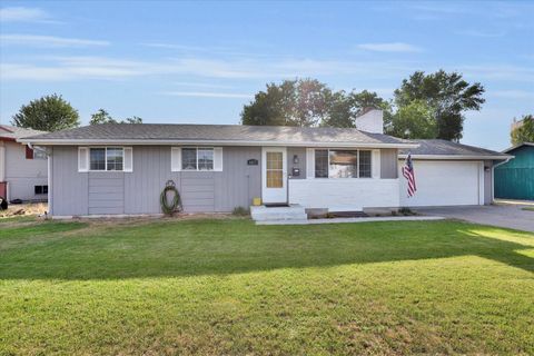 Photo of 6817 N Standard St, Spokane, WA 99208 (MLS # 202612518)