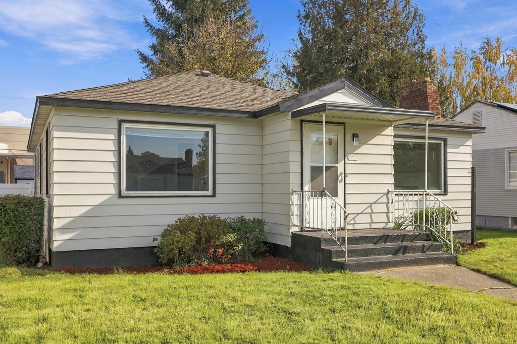 Photo of 4728 N Normandie St, Spokane, WA 99205 (MLS # 202626083)