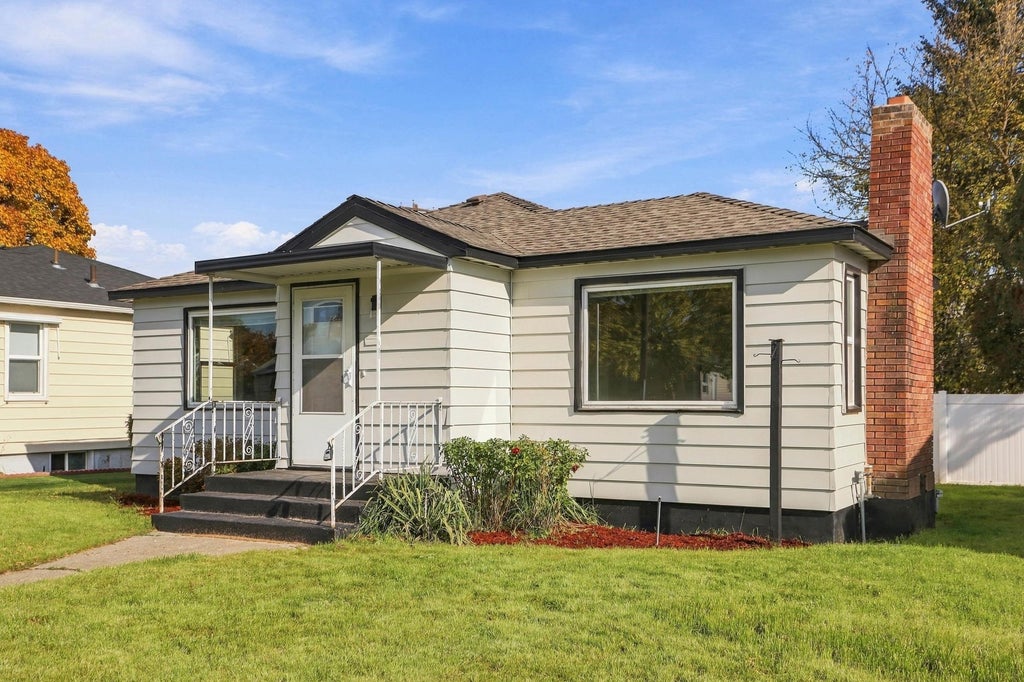 Photo of 4728 N Normandie St, Spokane, WA 99205 (MLS # 202626083)