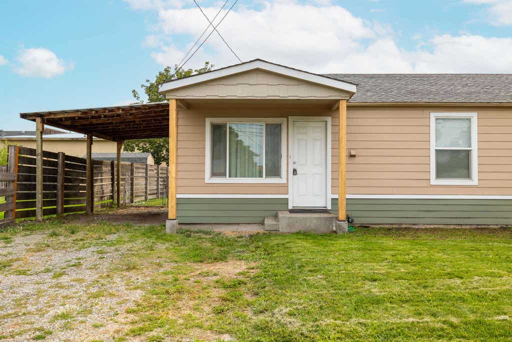 Photo of 8908-8912 E Main Ave, Spokane, WA 99212 (MLS # 202619952)