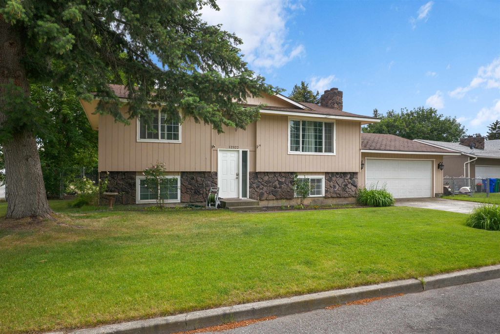 Photo of 12322 E 26th Ave, Spokane Valley, WA 99216 (MLS # 202619196)