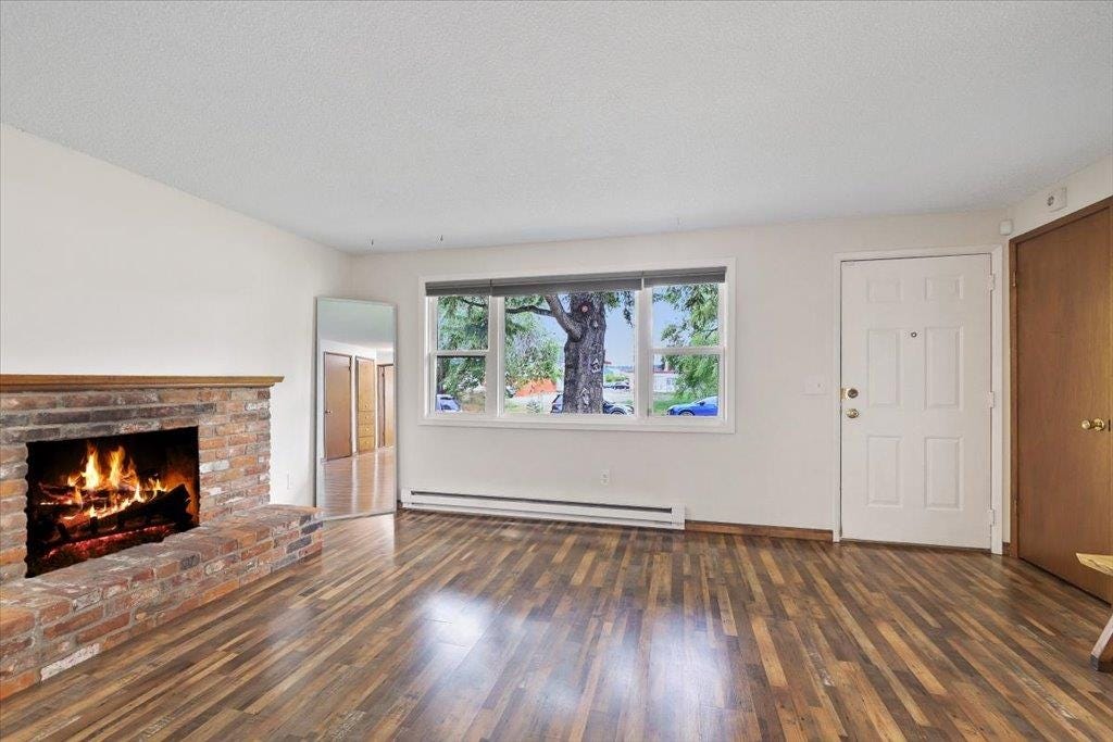 Photo of 2931 E Augusta Ave, Spokane, WA 99207 (MLS # 202619225)
