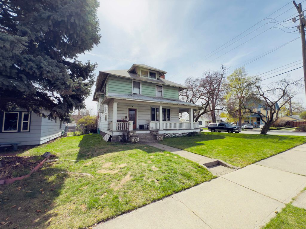 Photo of 4722 N Regal St, Spokane, WA 99217 (MLS # 202615799)