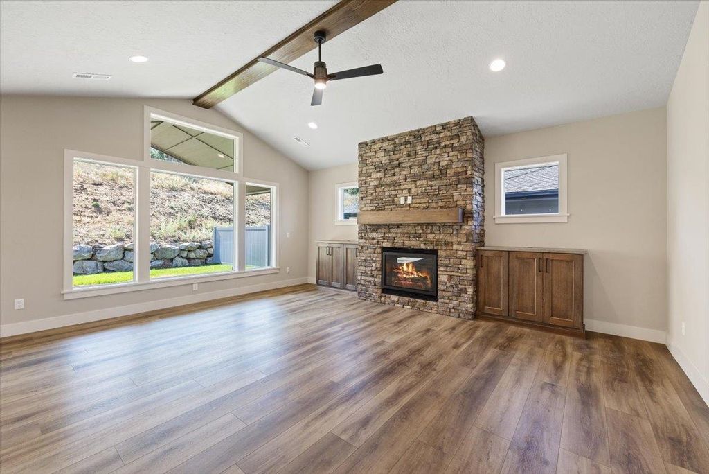 Photo of 5213 S Scout St, Spokane, WA 99223 (MLS # 202525502)