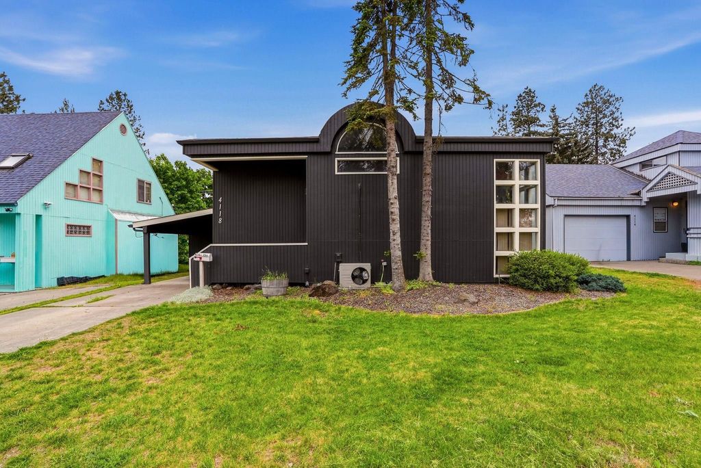 Photo of 4118 E 29th Ave, Spokane, WA 99223 (MLS # 202621262)