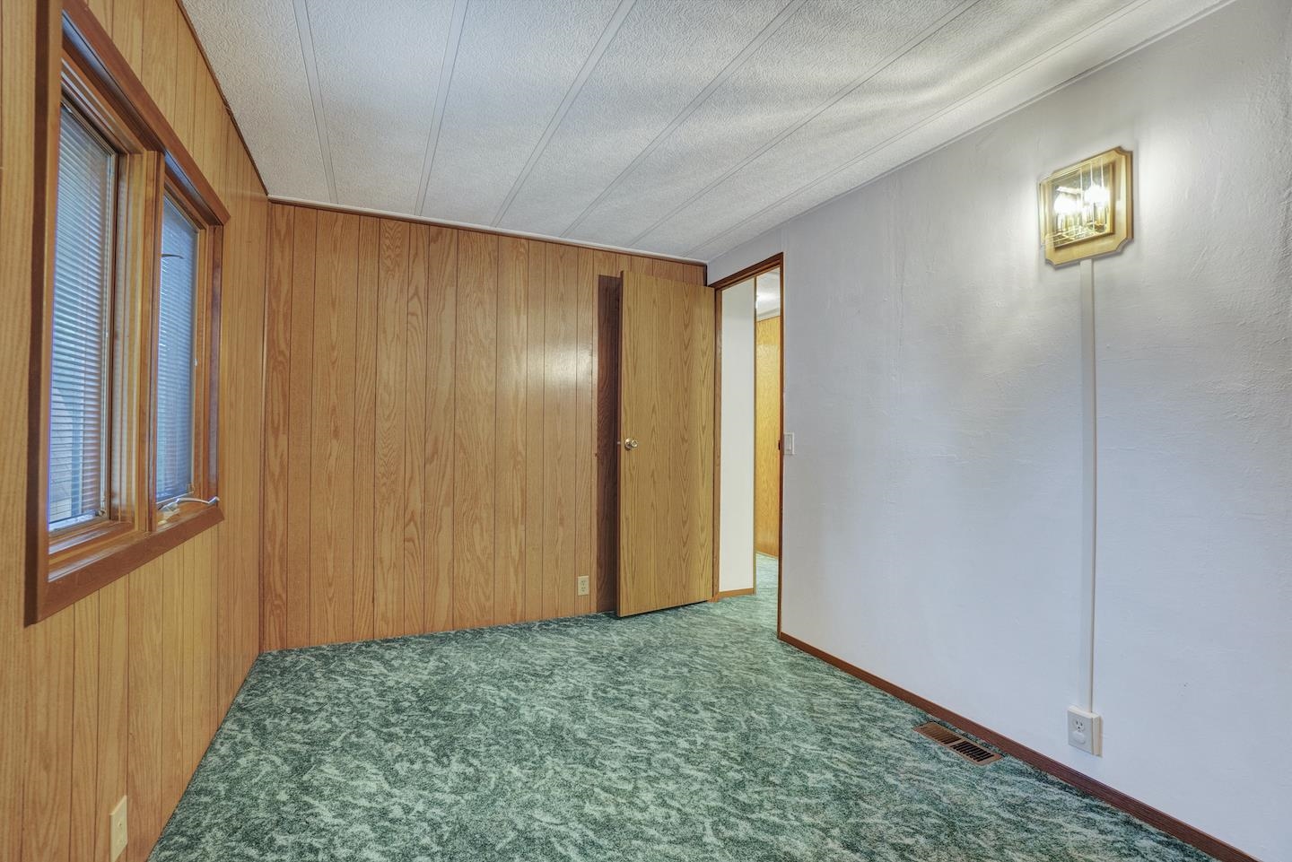 Photo 11 of 43 of 3301 E Bull Run Ln mobile home